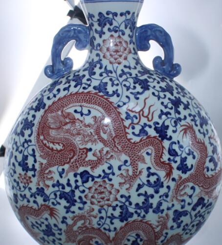 美丽的古中国瓷艺《乾隆款青花釉